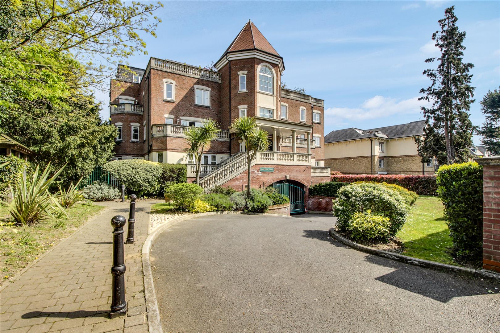 Eastwick Lodge, Village Road, Enfield Lanes Estate Agents